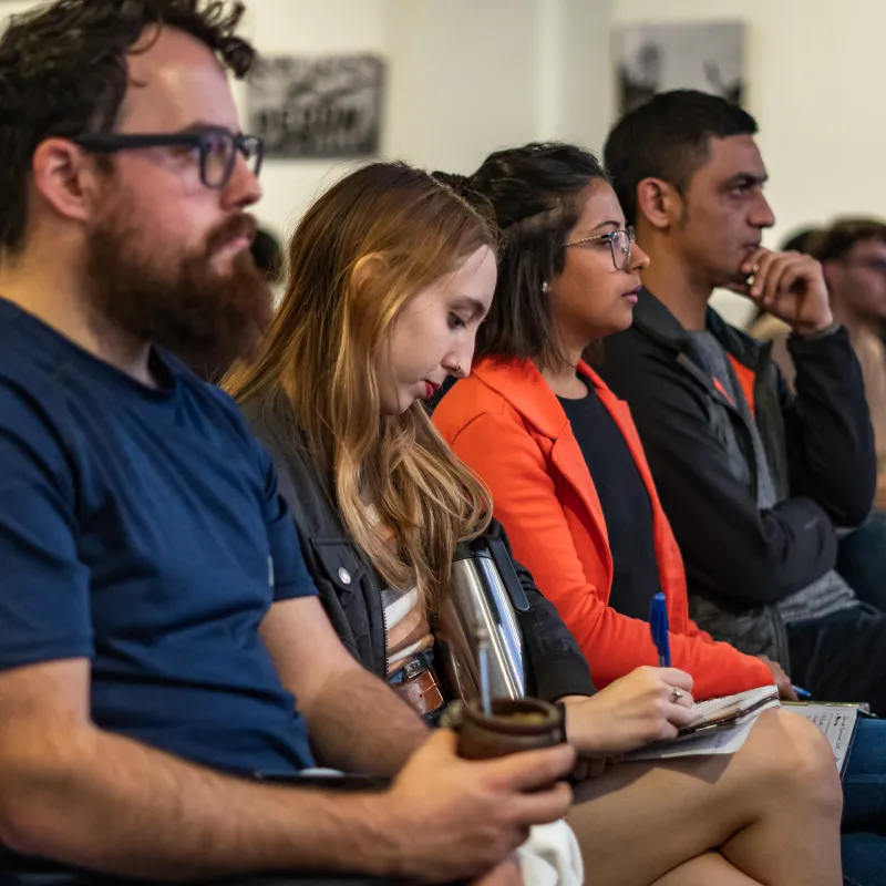 Antecedentes y Trayectoria