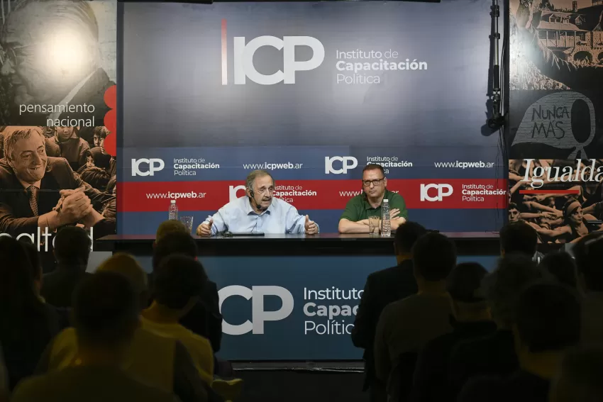 Ricardo Alfonsín y Hernán Brienza disertaron sobre los desafíos de la democracia en el ICP