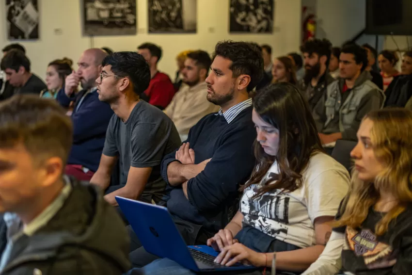 Inicia el seminario sobre el Movimiento Nacional y Popular en Argentina dictado por Julia Rosemberg