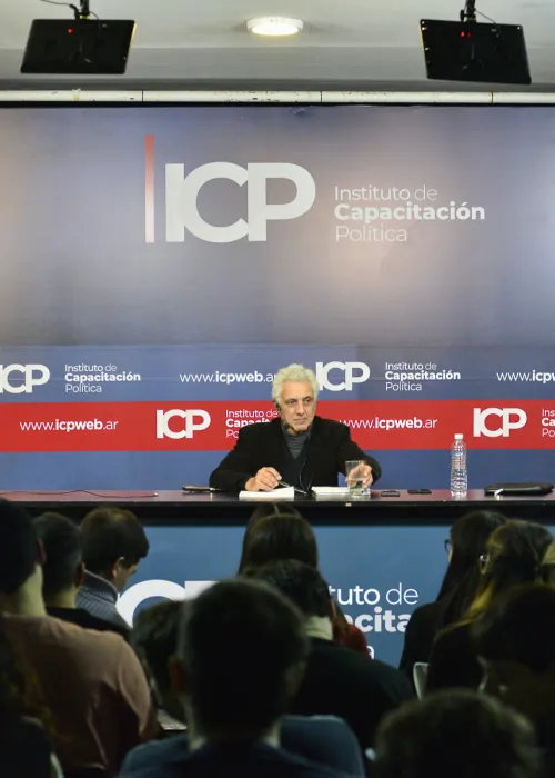 Carlos Raimundi en el ICP