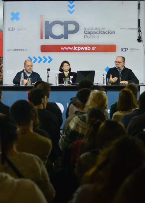 A sala llena y con más de 5 mil inscriptos, comenzó el nuevo Curso de Formación Política del ICP